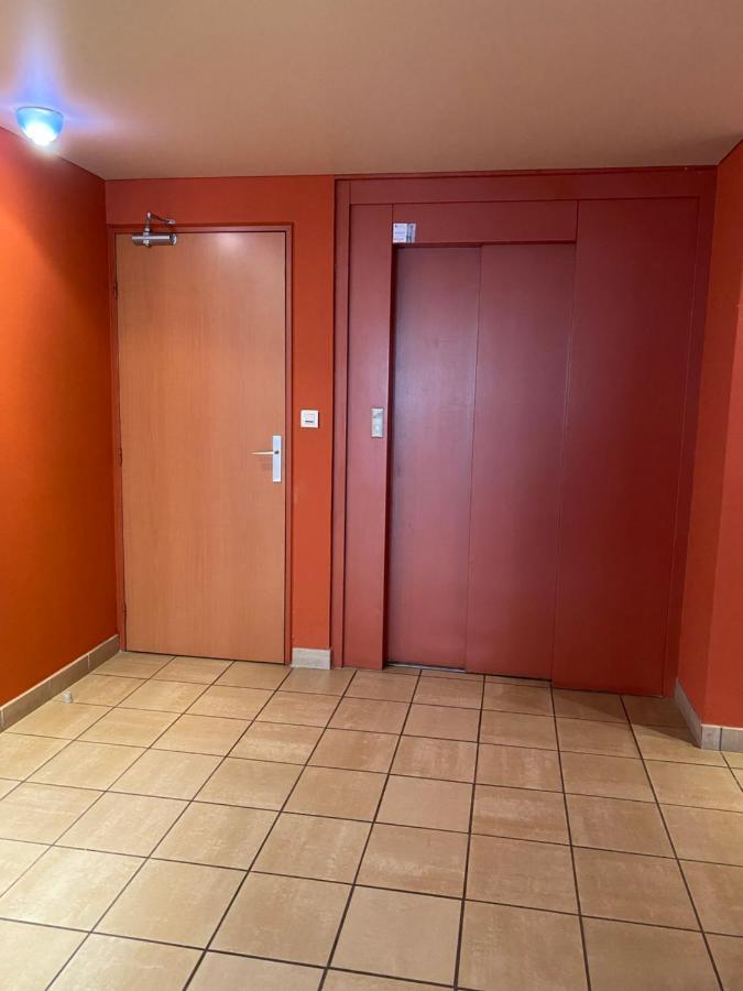 Parking Prive Gratuit, Balcon, 2 Chambres Clermont-Ferrand Exterior photo