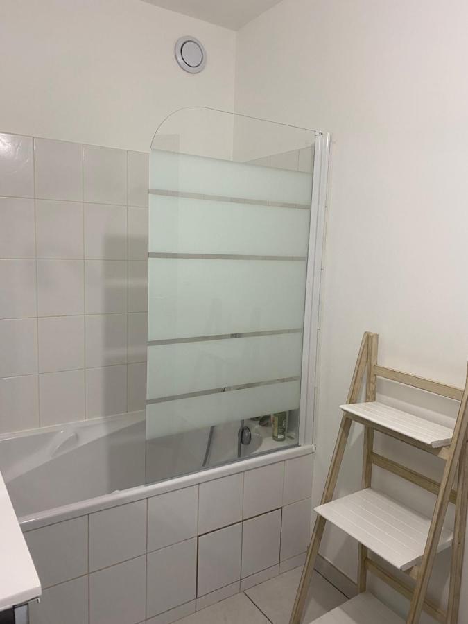 Parking Prive Gratuit, Balcon, 2 Chambres Clermont-Ferrand Exterior photo