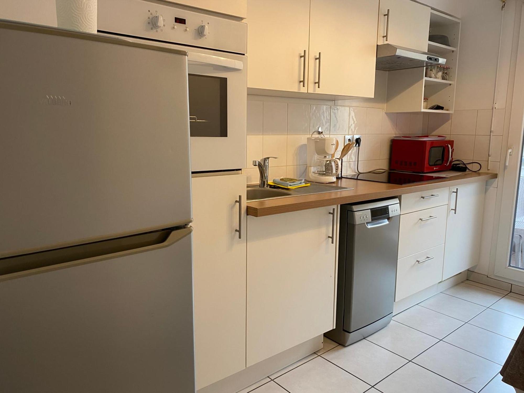 Parking Prive Gratuit, Balcon, 2 Chambres Clermont-Ferrand Exterior photo